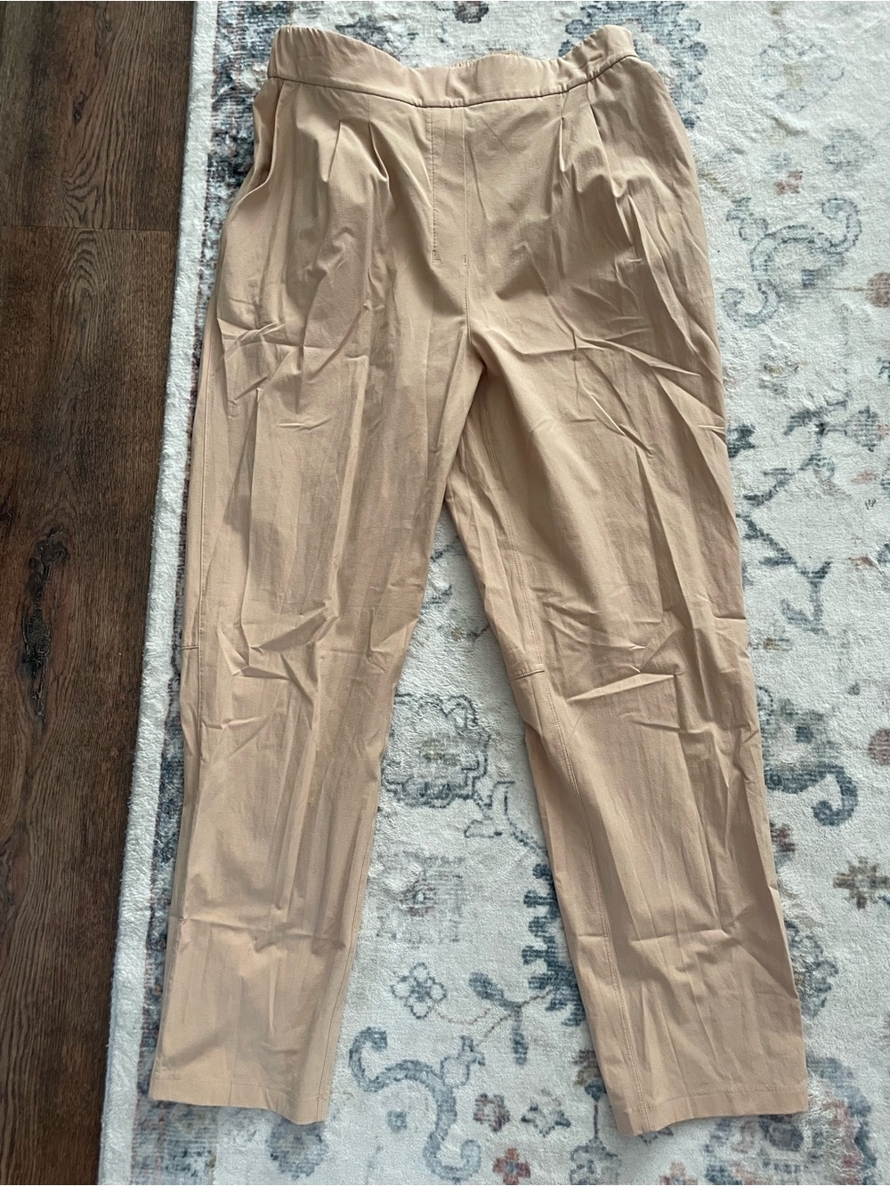 lululemon athletica women’s Tan Pull-On Chinos